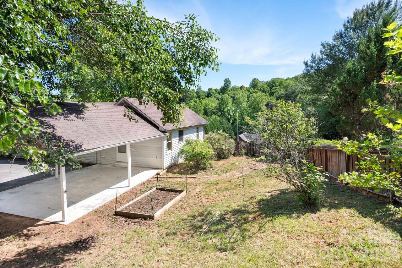 Listing Photo 36