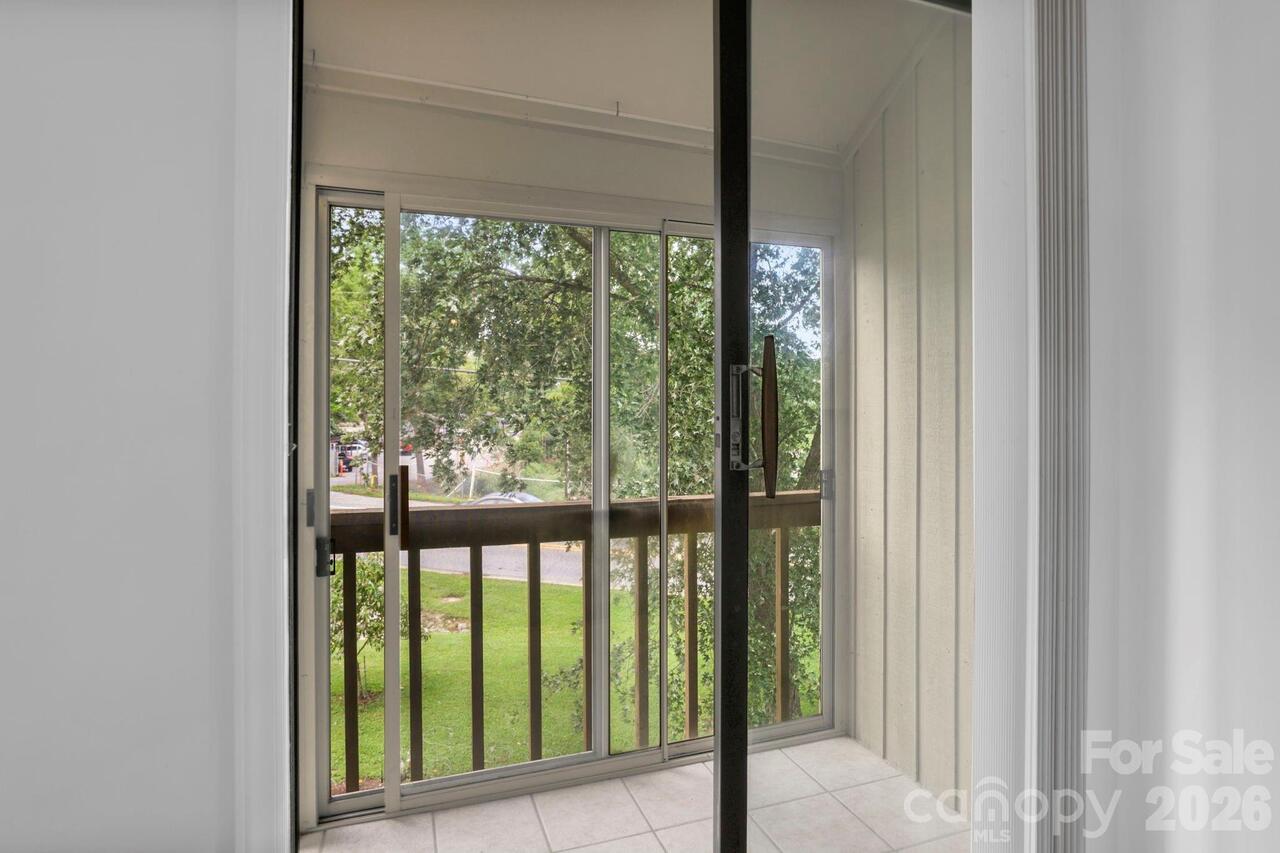 Listing Photo 14