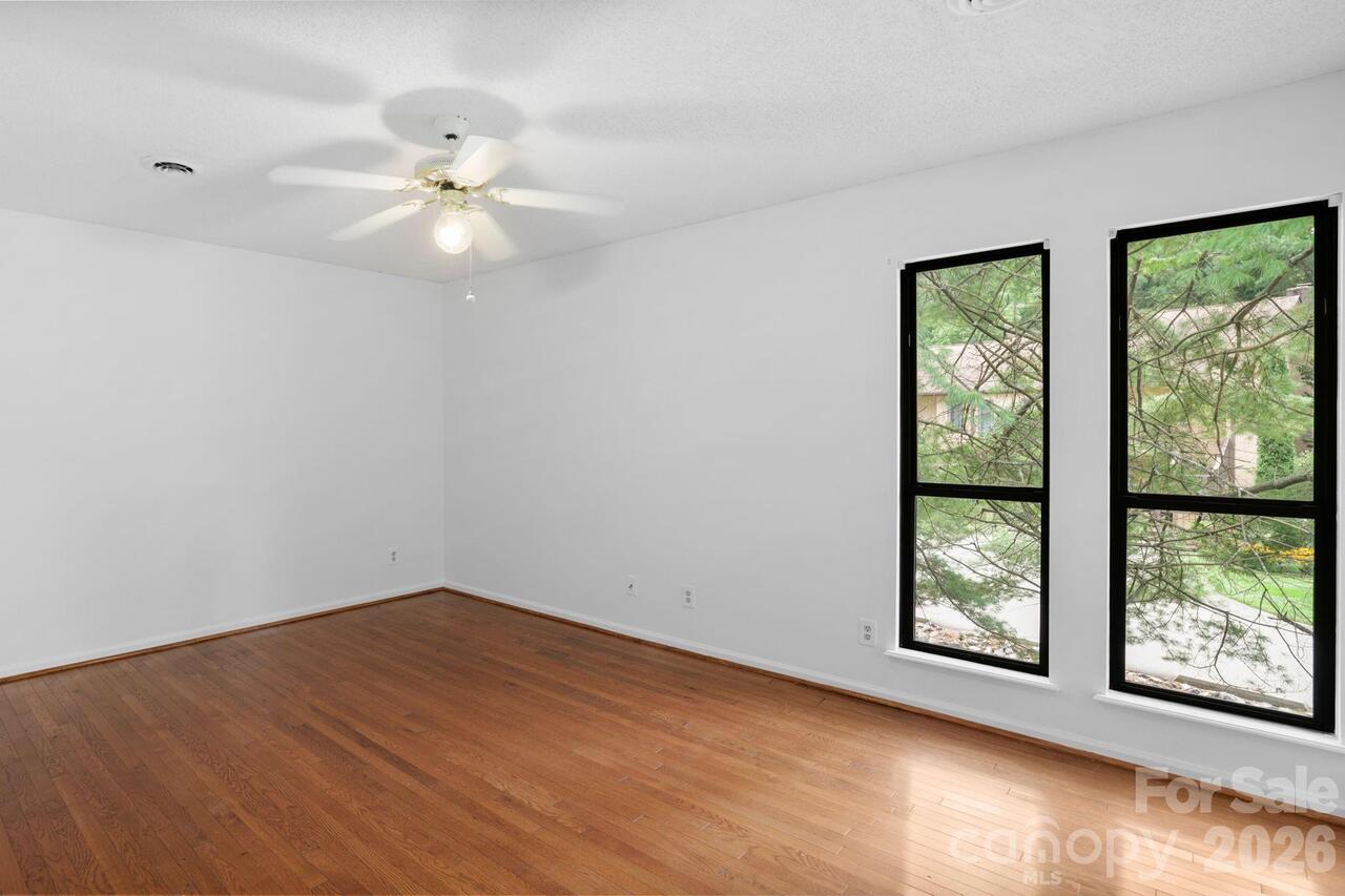 Listing Photo 34