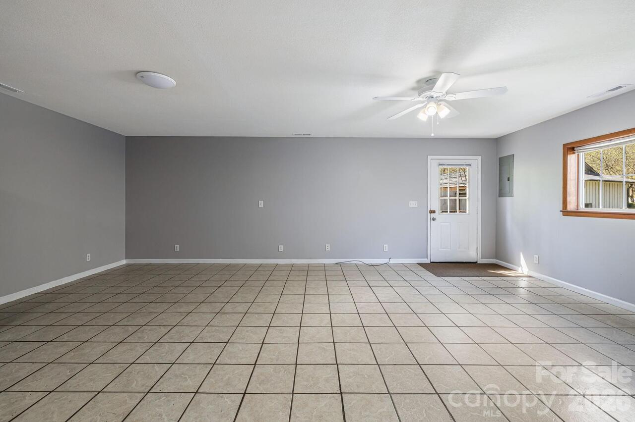 Listing Photo 17
