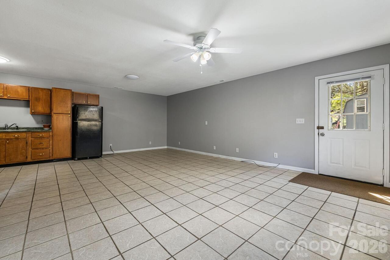 Listing Photo 18