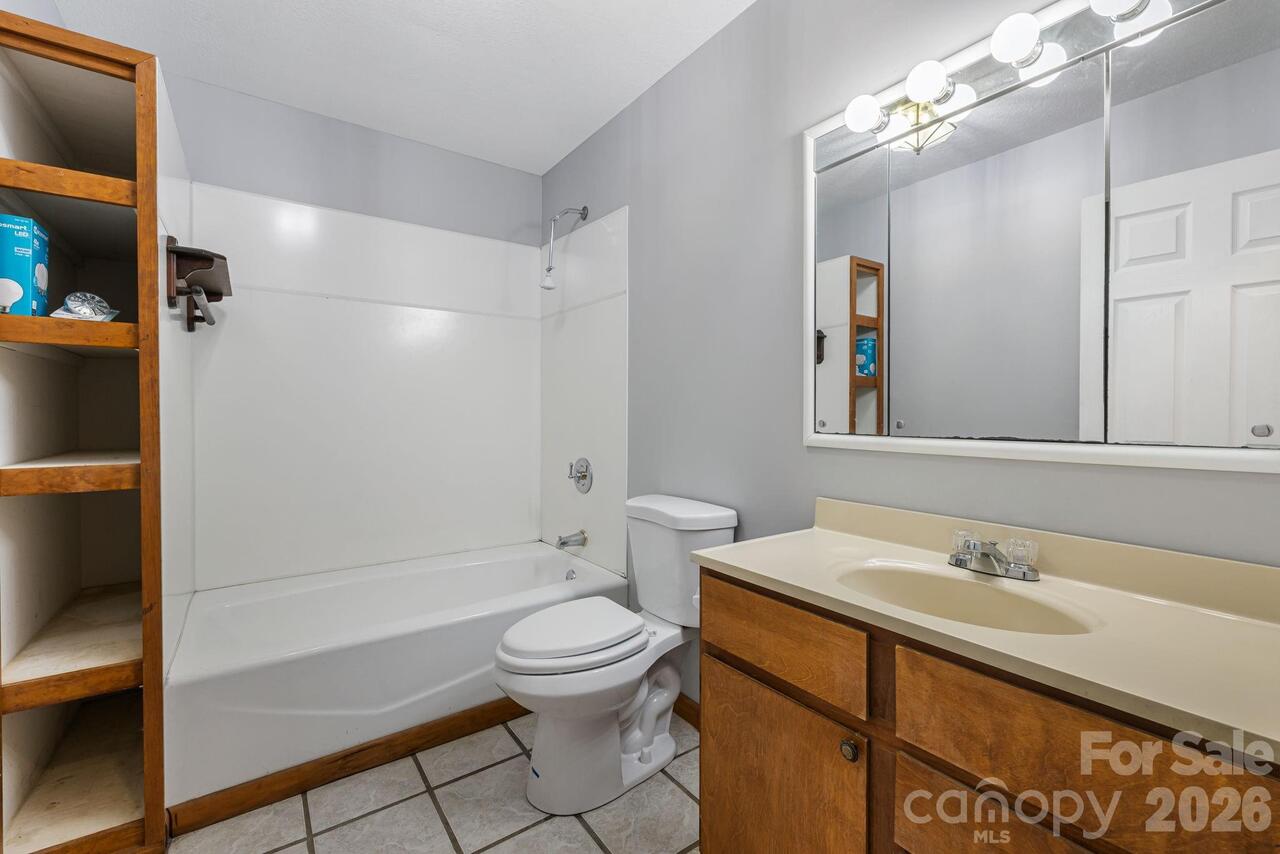 Listing Photo 22