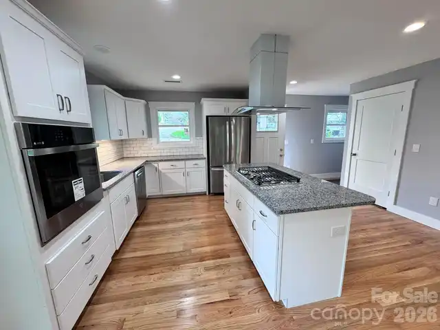 Listing Photo 6