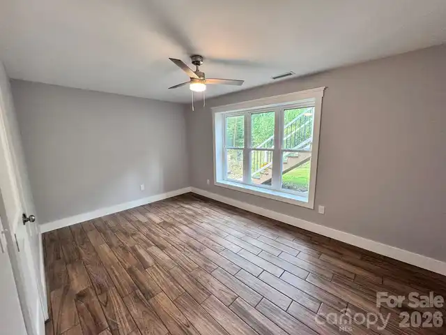 Listing Photo 17