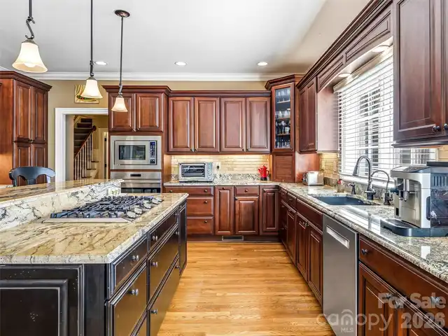 Listing Photo 15