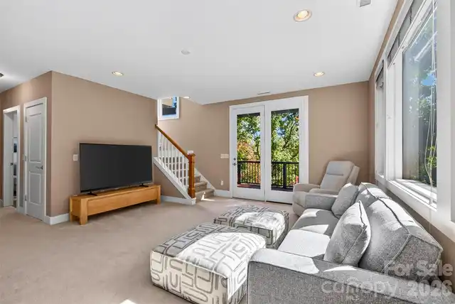 Listing Photo 33