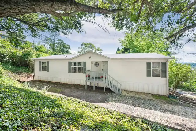Listing Photo 9
