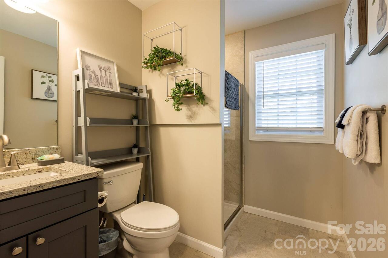 Listing Photo 10
