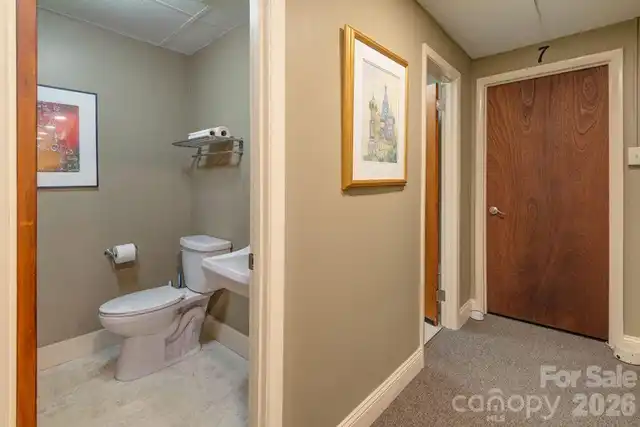 Listing Photo 9