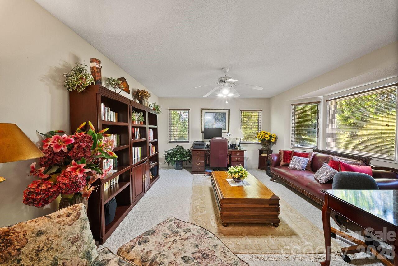 Listing Photo 8
