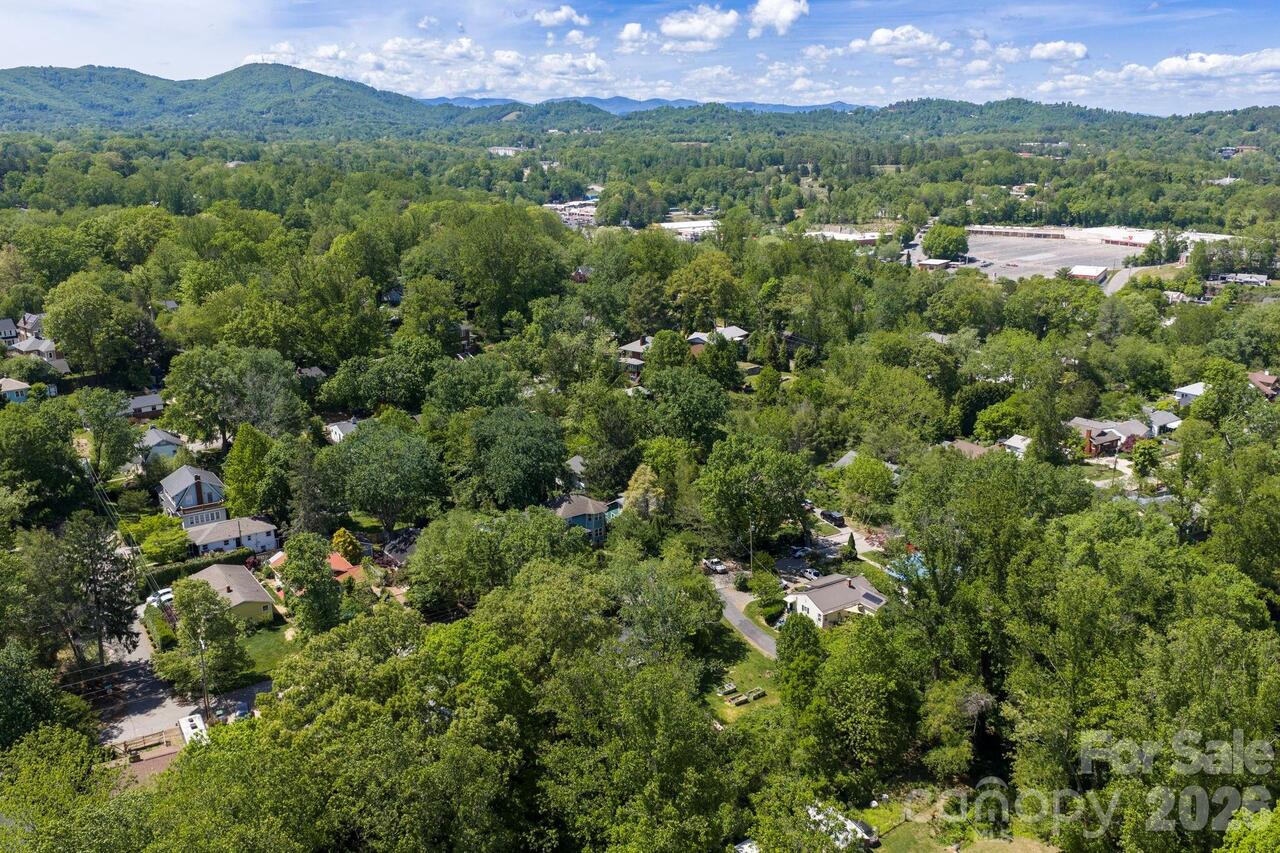 Listing Photo 11