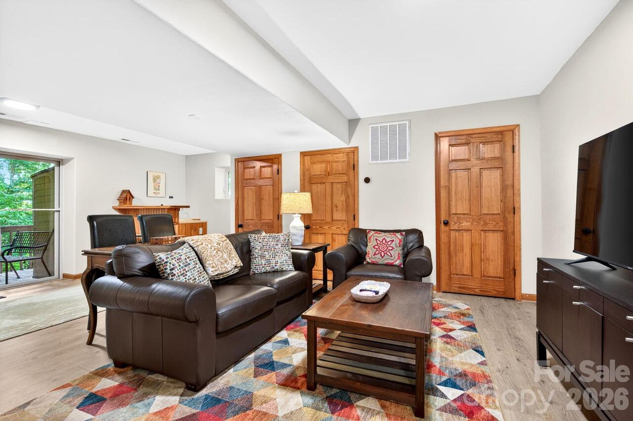 Listing Photo 22