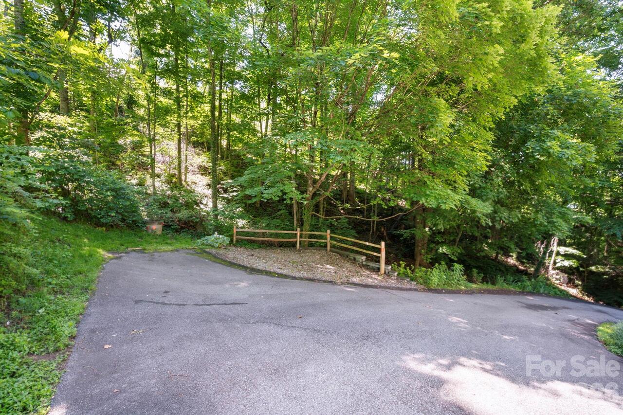 Listing Photo 34