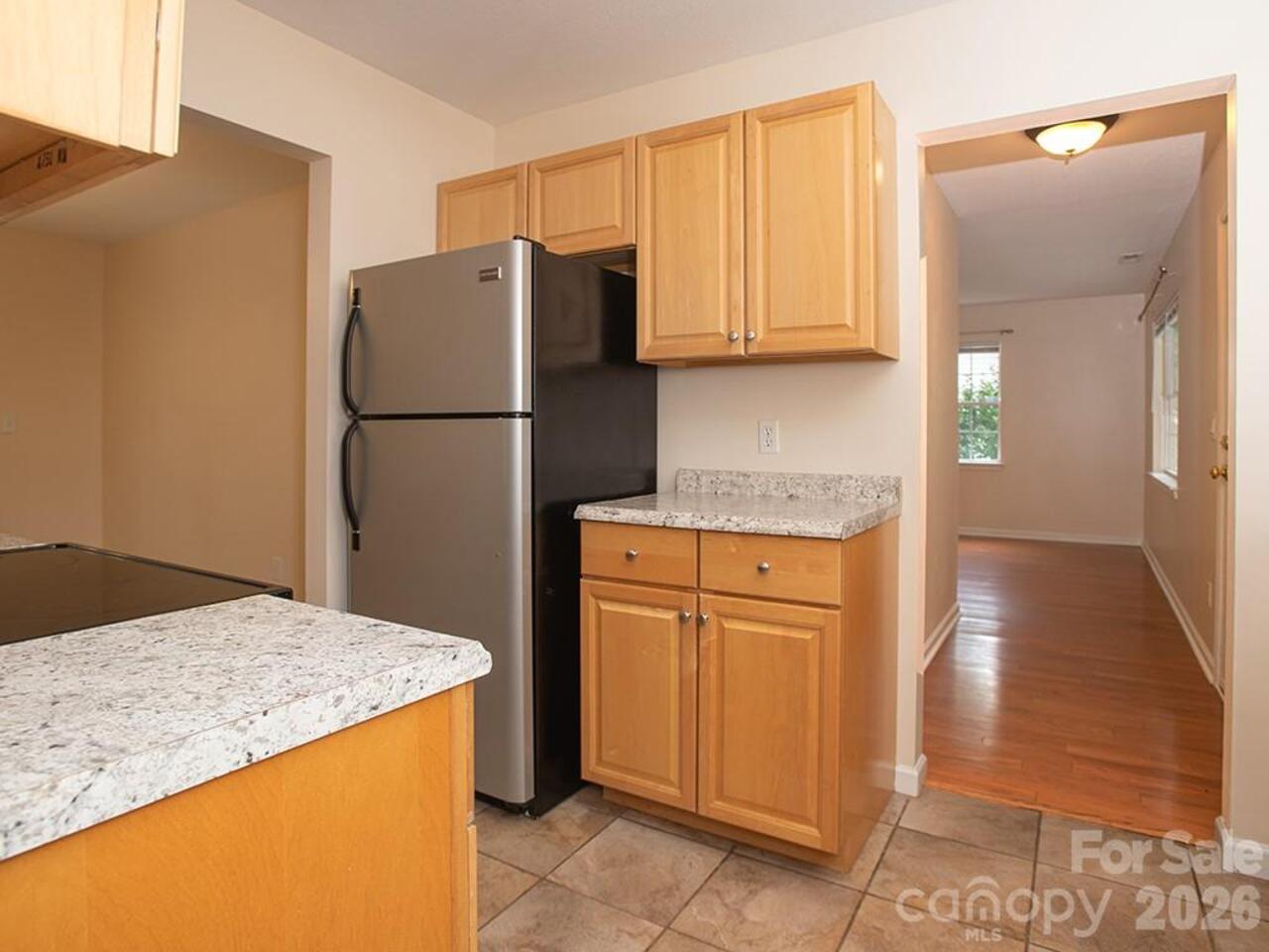 Listing Photo 14