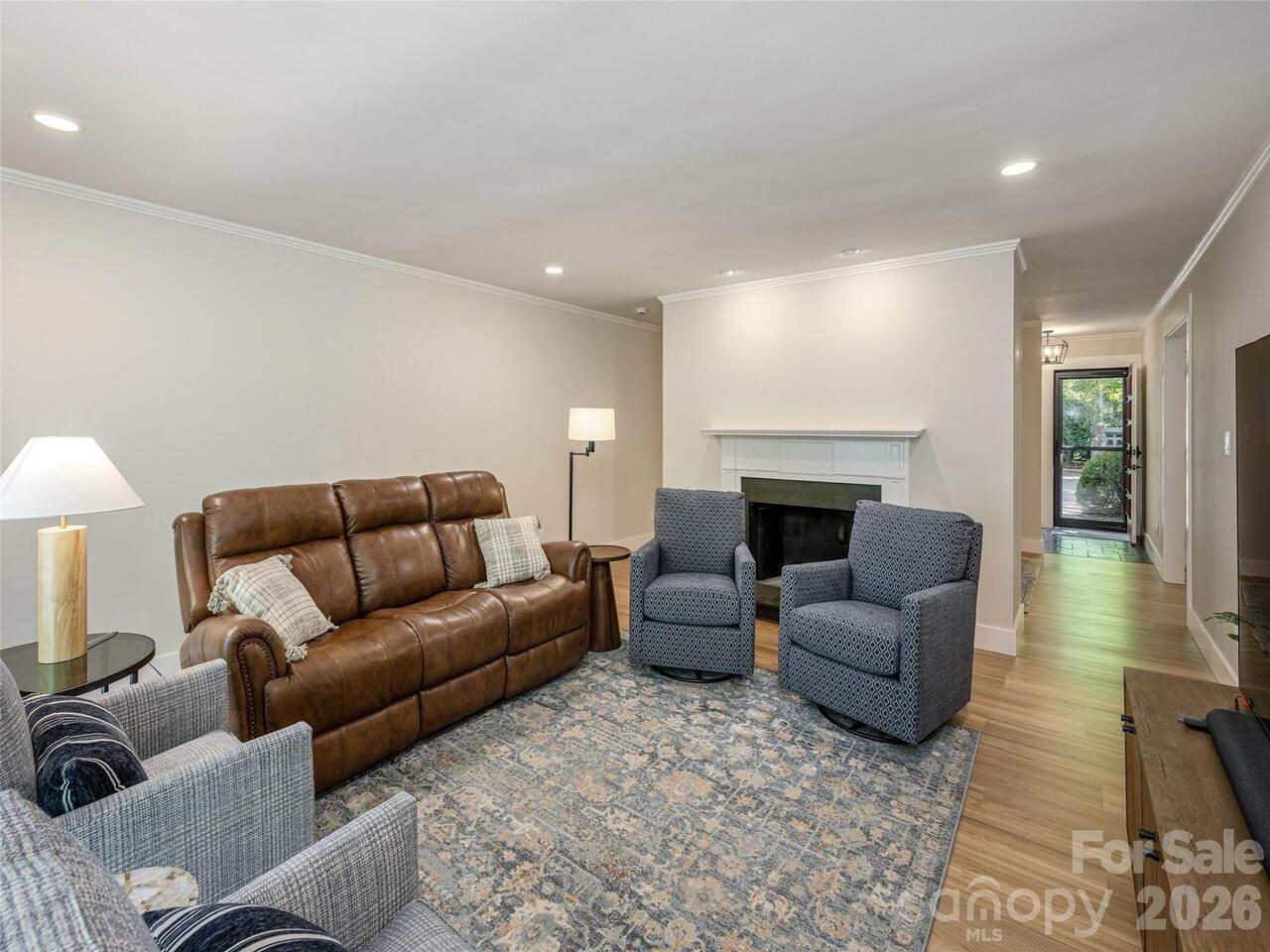 Listing Photo 7