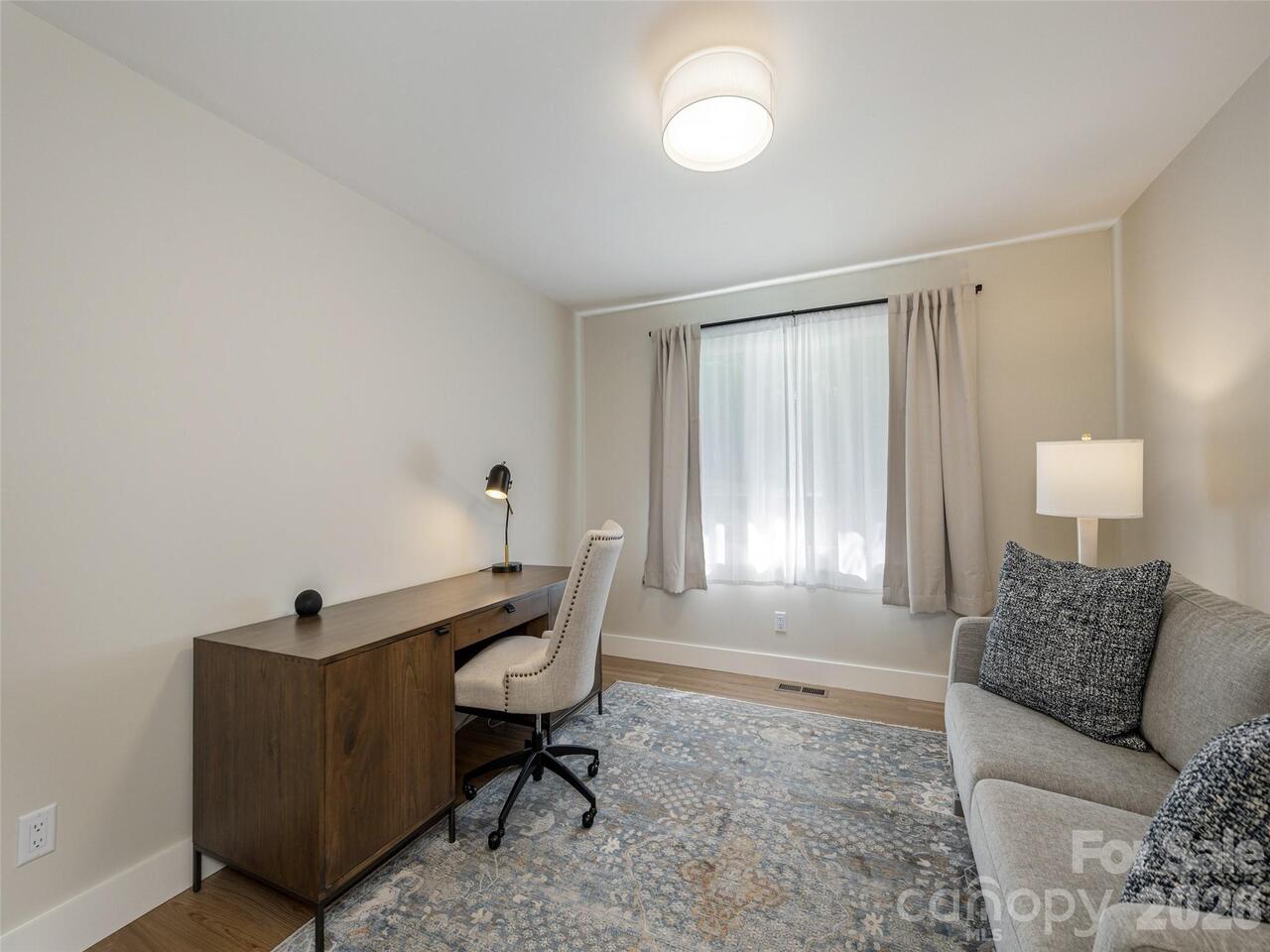 Listing Photo 22