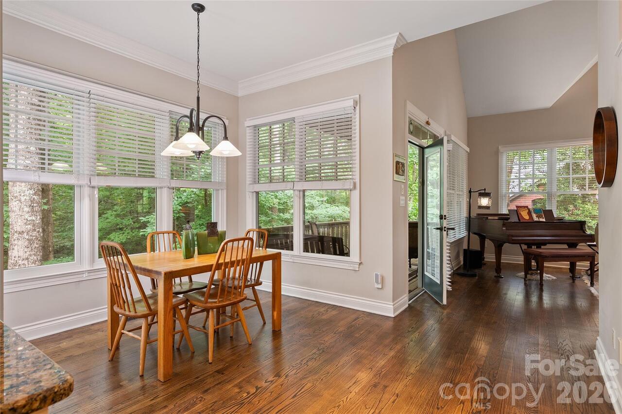 Listing Photo 14