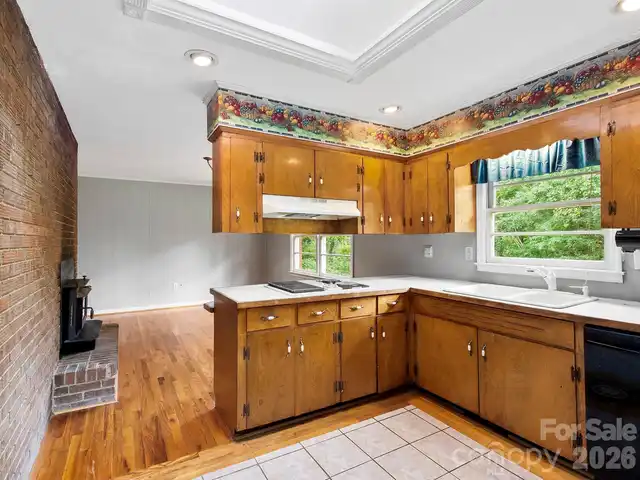 Listing Photo 16