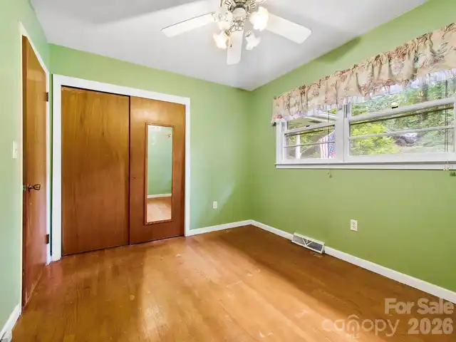 Listing Photo 23