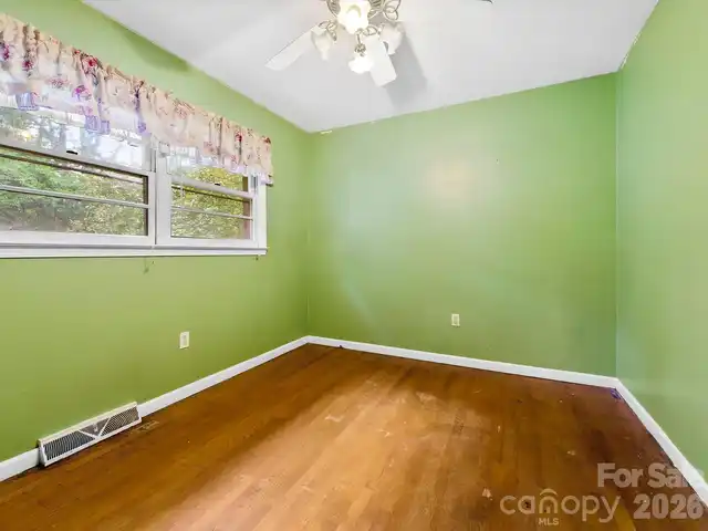 Listing Photo 25