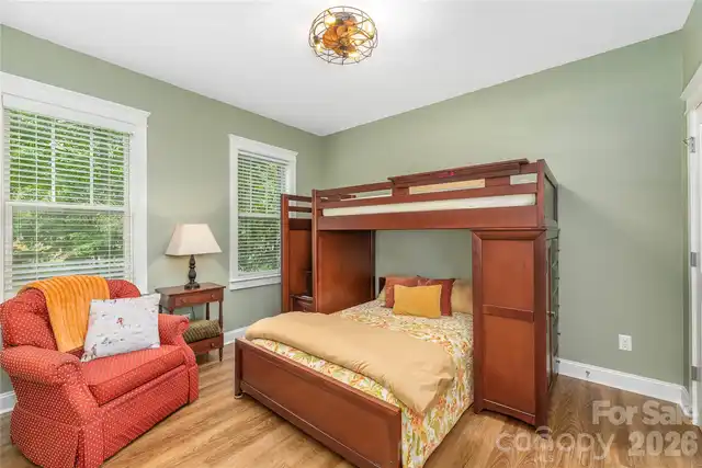 Listing Photo 18