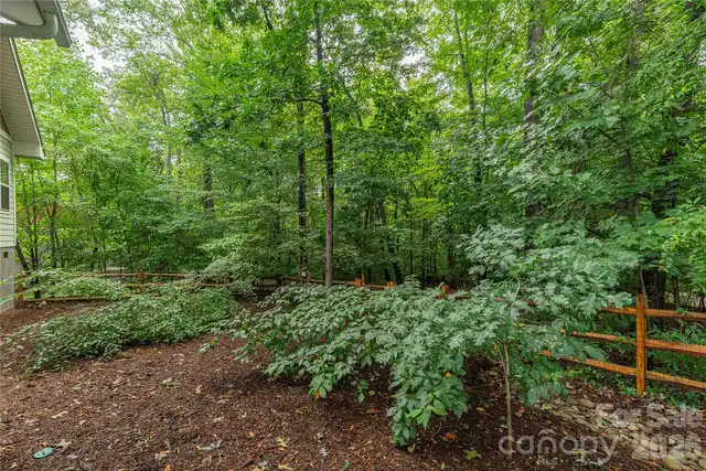 Listing Photo 23