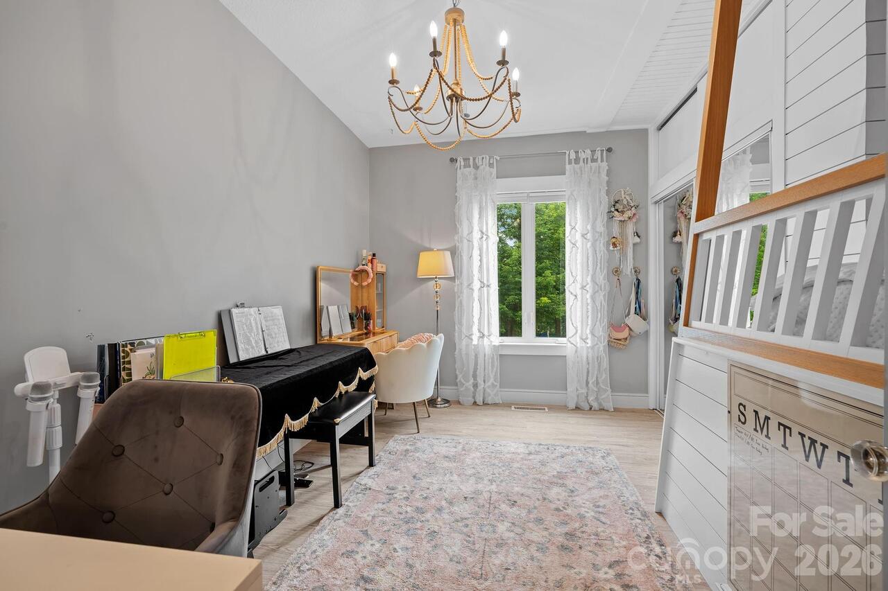 Listing Photo 25