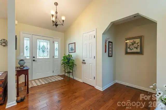 Listing Photo 6