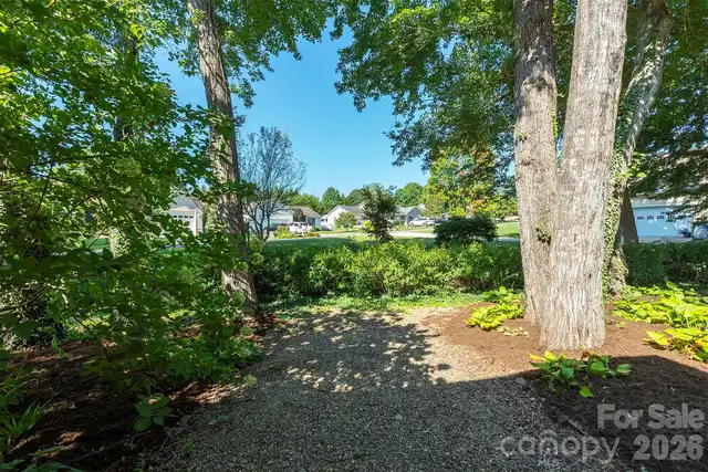 Listing Photo 28