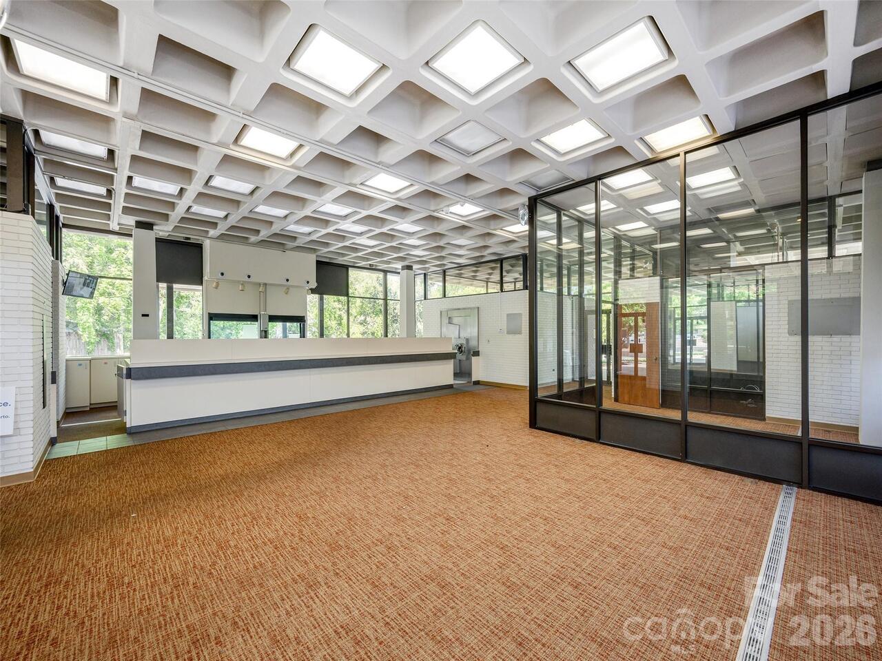 Listing Photo 9
