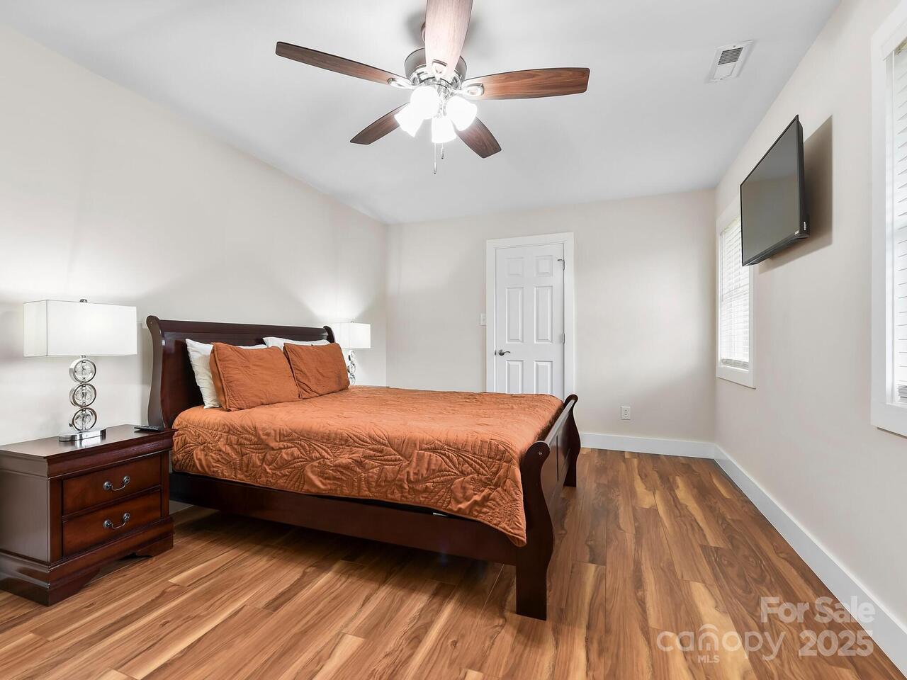 Listing Photo 23