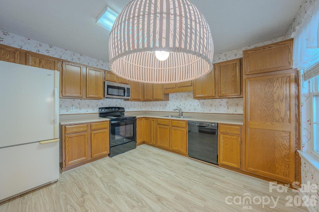 Listing Photo 18