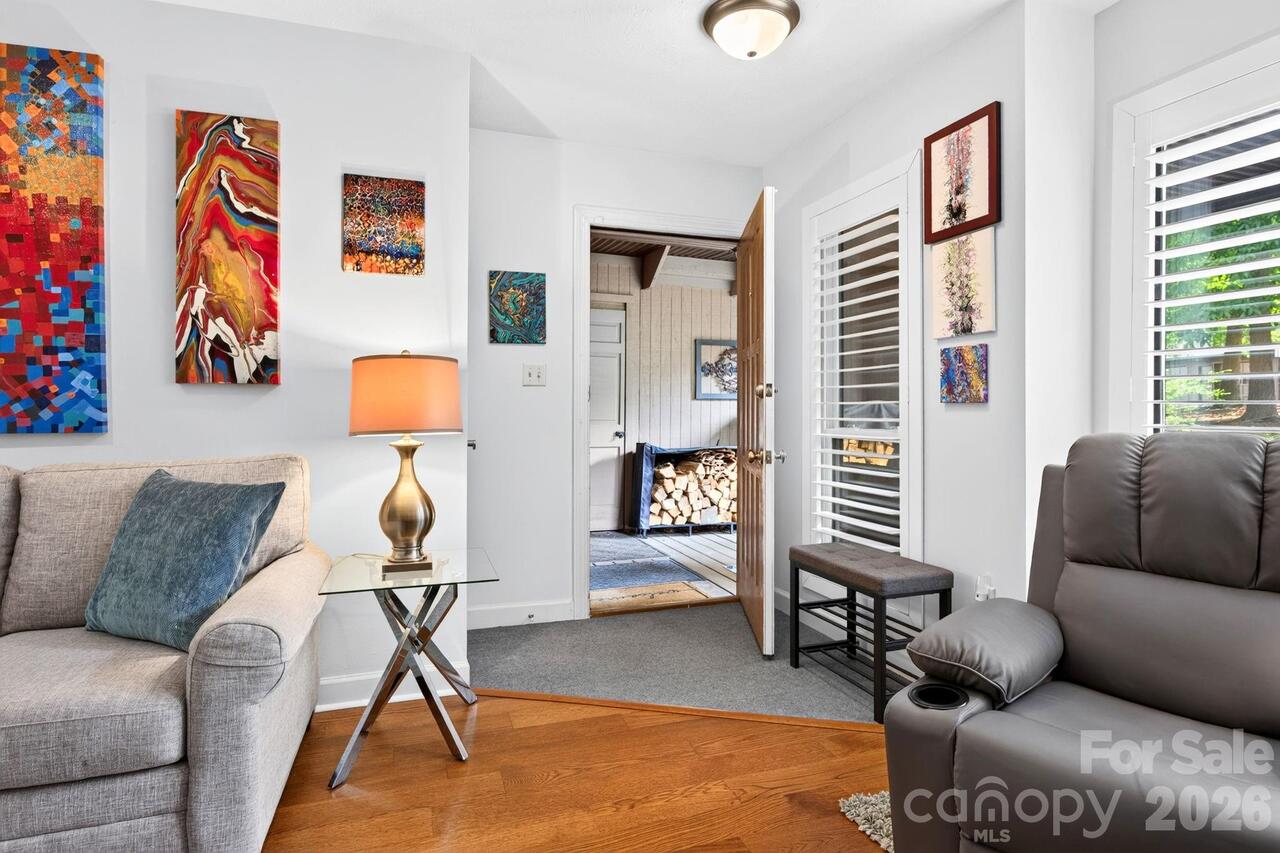 Listing Photo 16