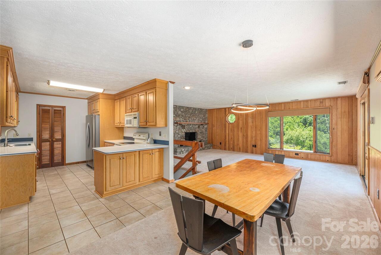 Listing Photo 15
