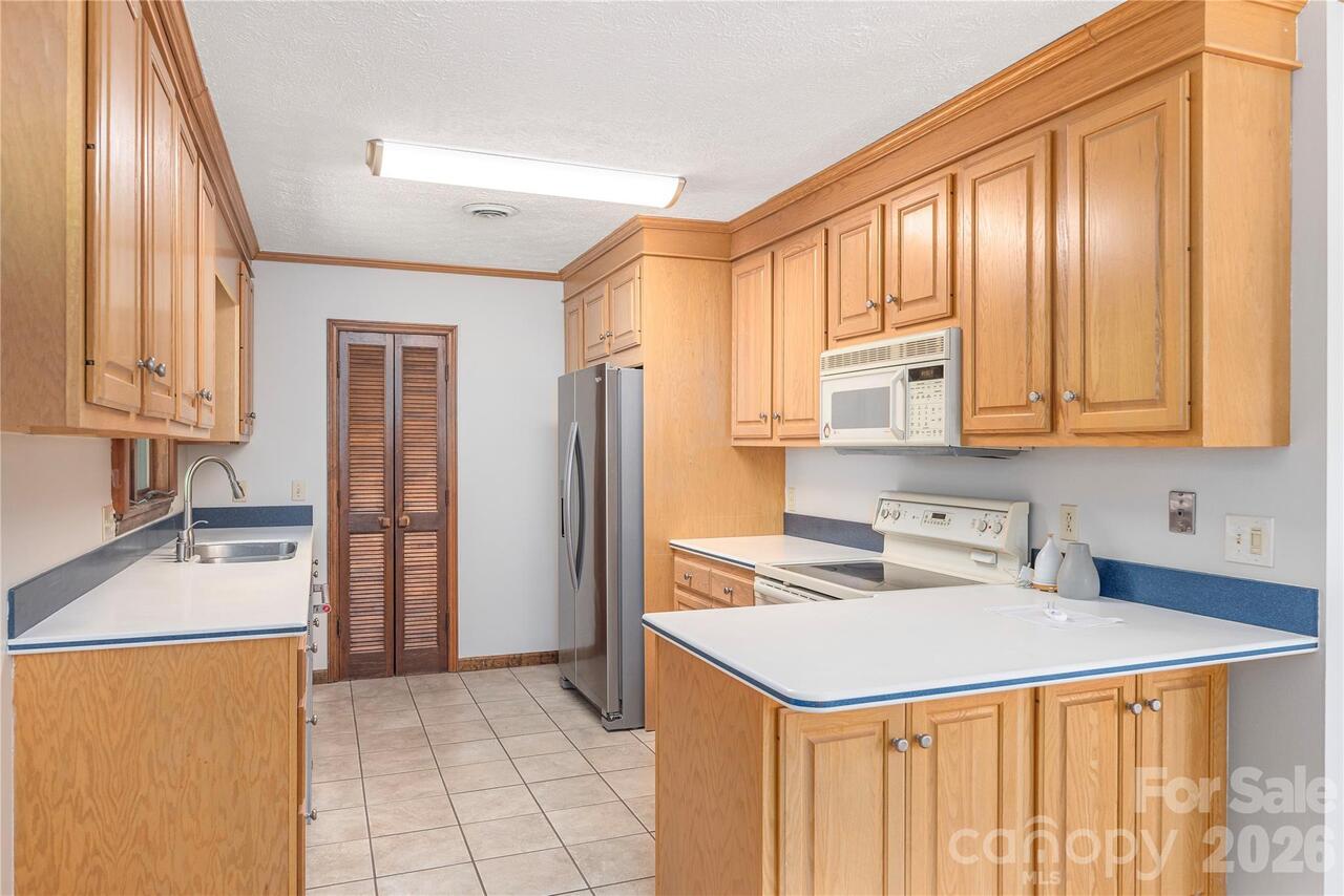 Listing Photo 16