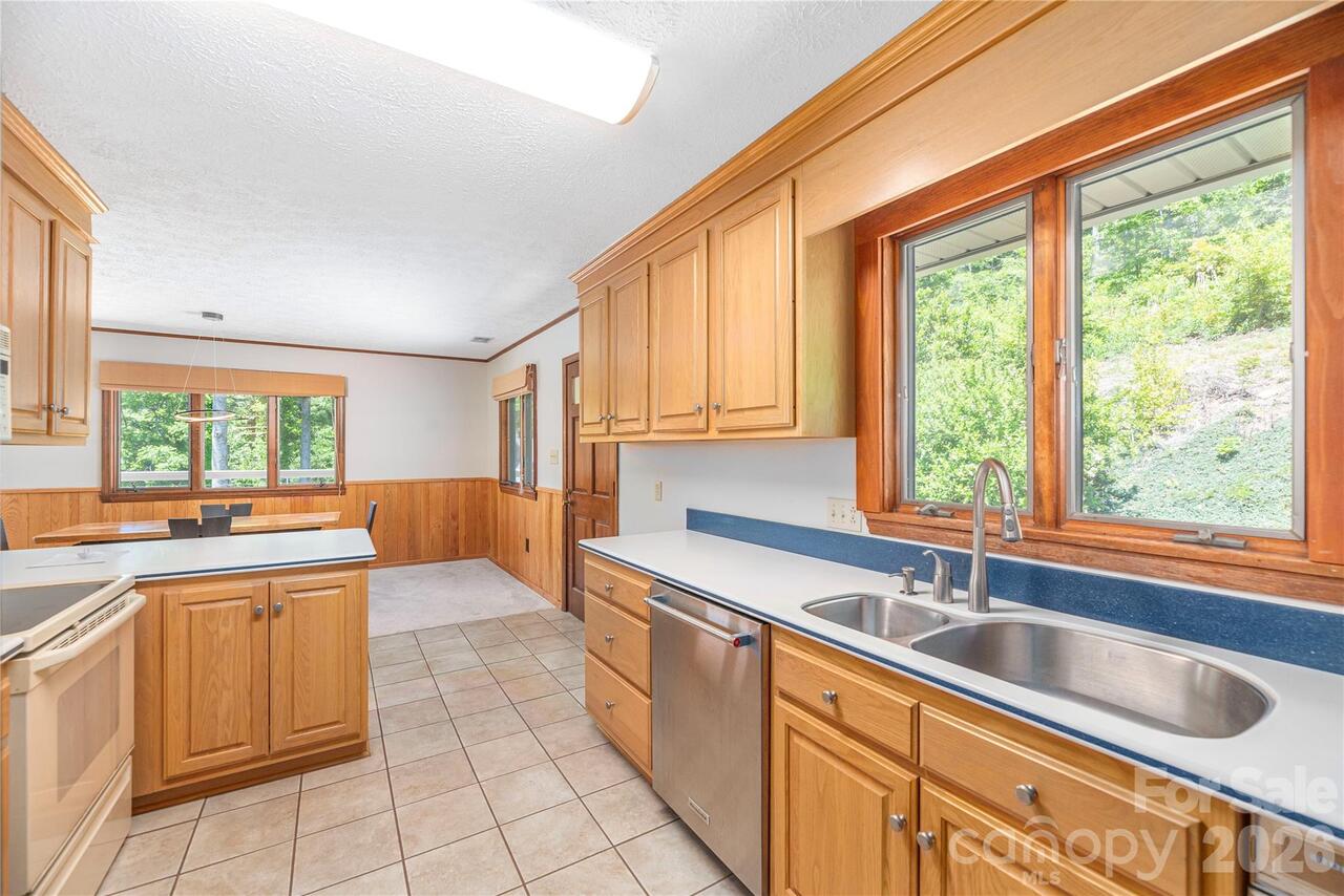 Listing Photo 17