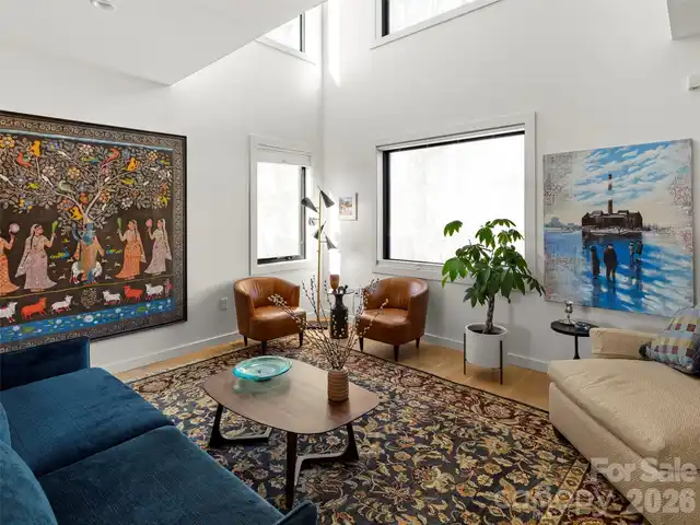 Listing Photo 10