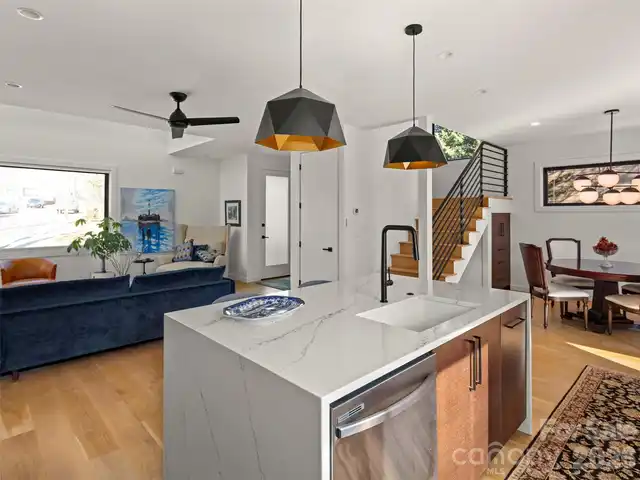 Listing Photo 15