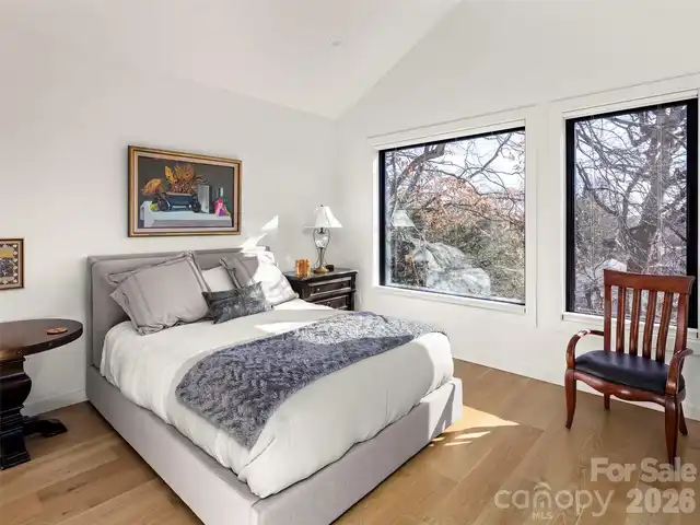 Listing Photo 22