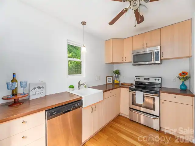 Listing Photo 7