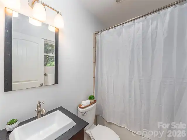 Listing Photo 9