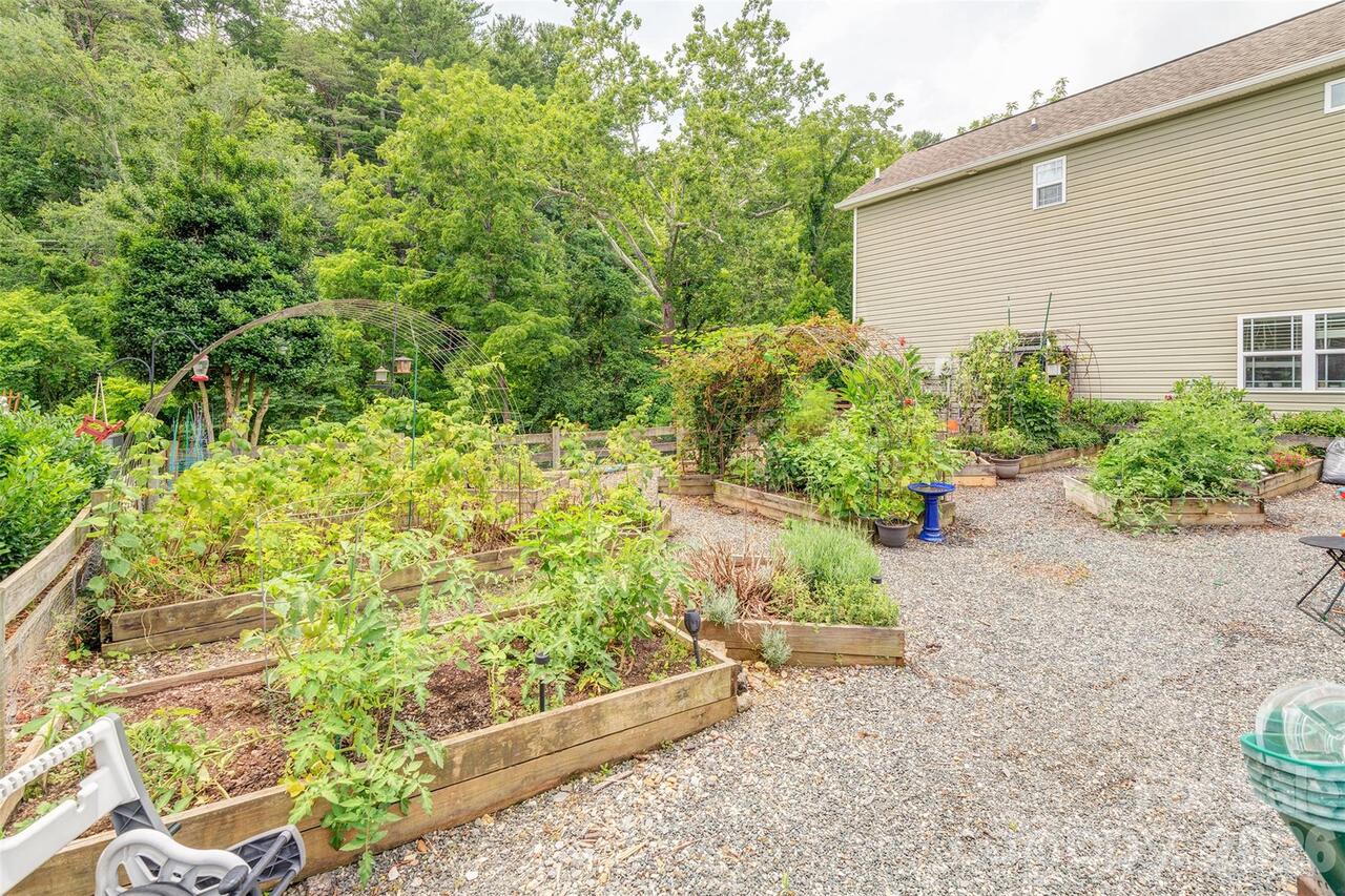 Listing Photo 26