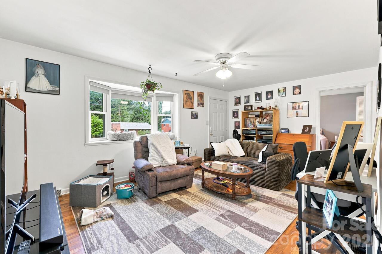 Listing Photo 13