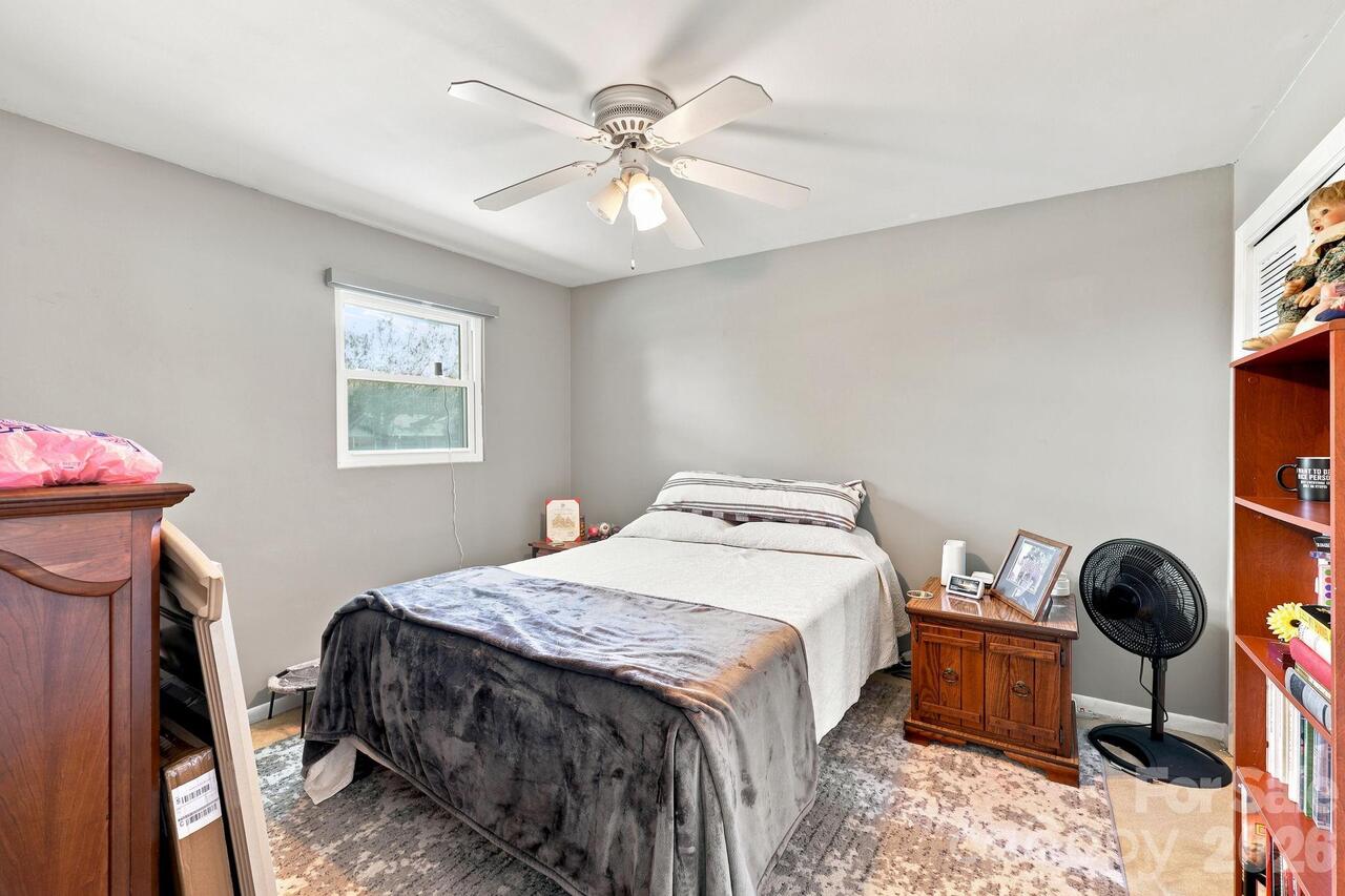 Listing Photo 18