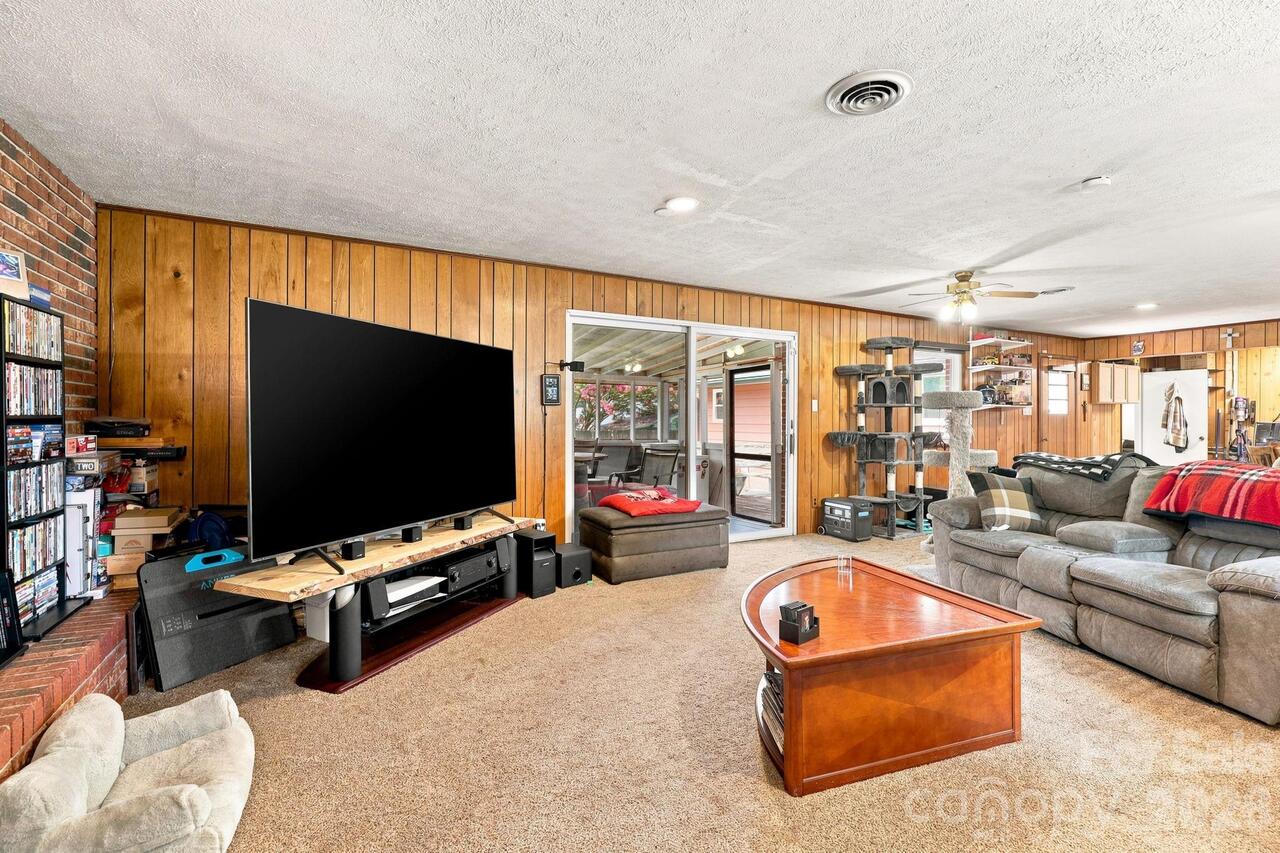 Listing Photo 32