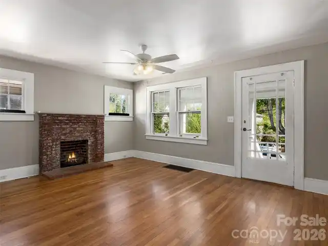 Listing Photo 5