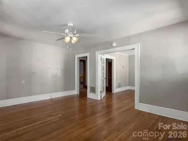 Listing Photo 6