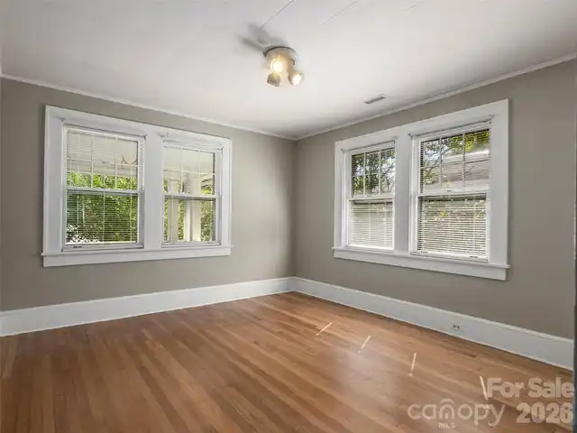 Listing Photo 7
