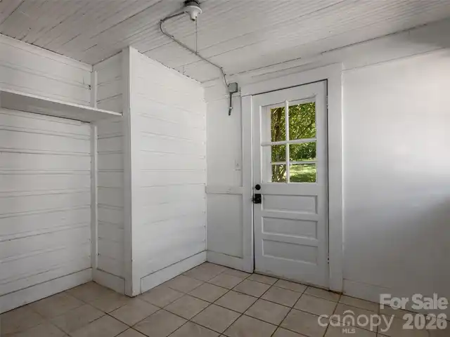Listing Photo 16
