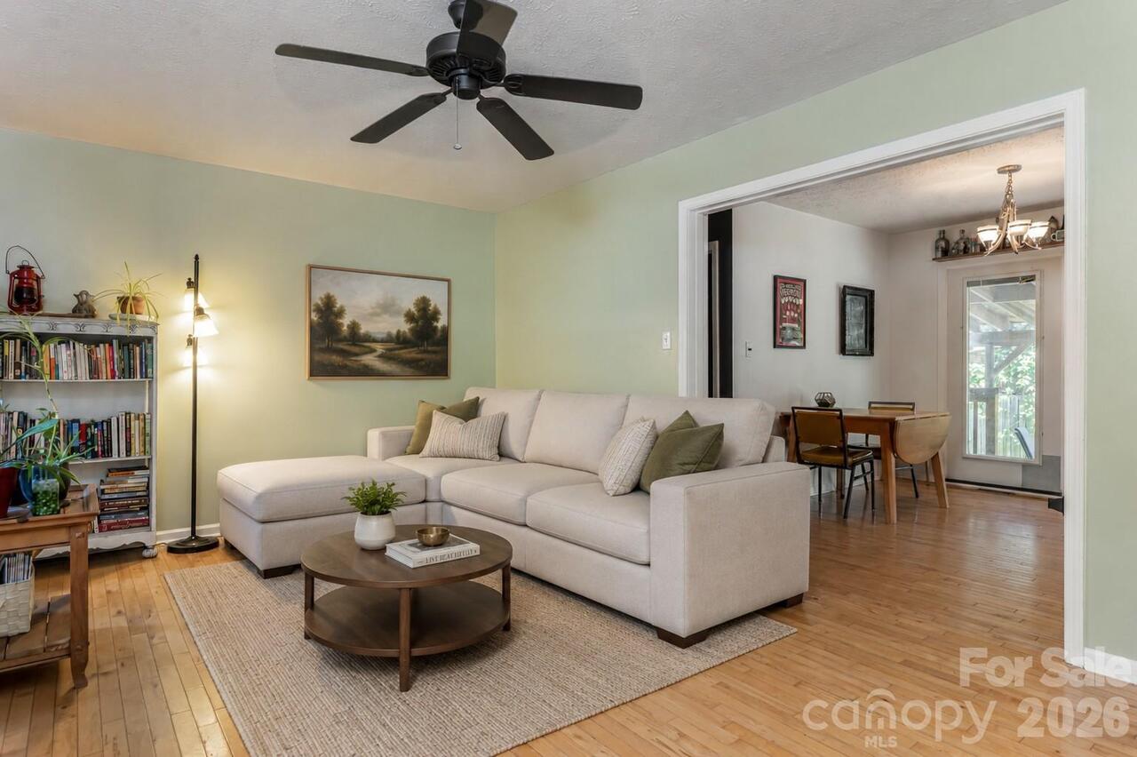Listing Photo 5